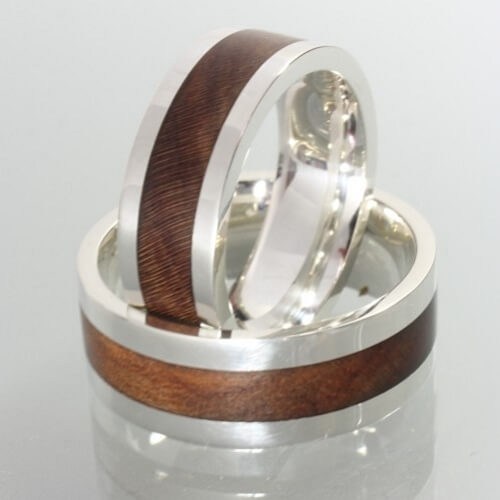 Ringe in Silber 7 mm Breite mit Zwetschgenholz 